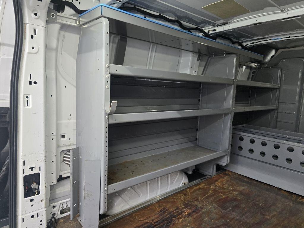 Ford Transit 250 Van Low Roof w/Sliding Pass. 130-in. WB 2016