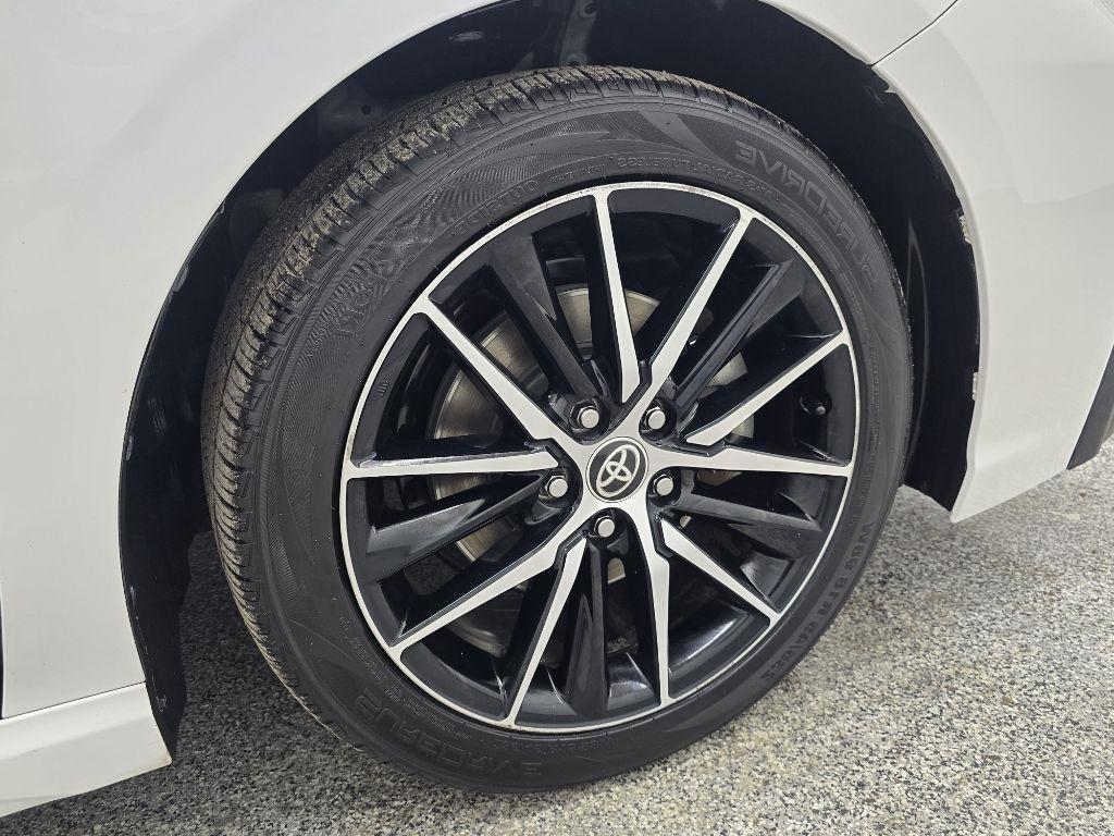 Toyota Camry SE 2021