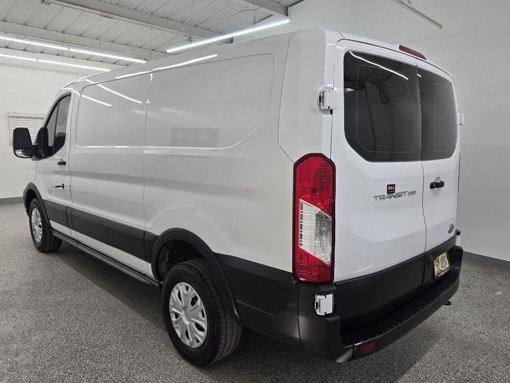 Ford Transit 250 Van Low Roof w/Sliding Pass. 130-in. WB 2021