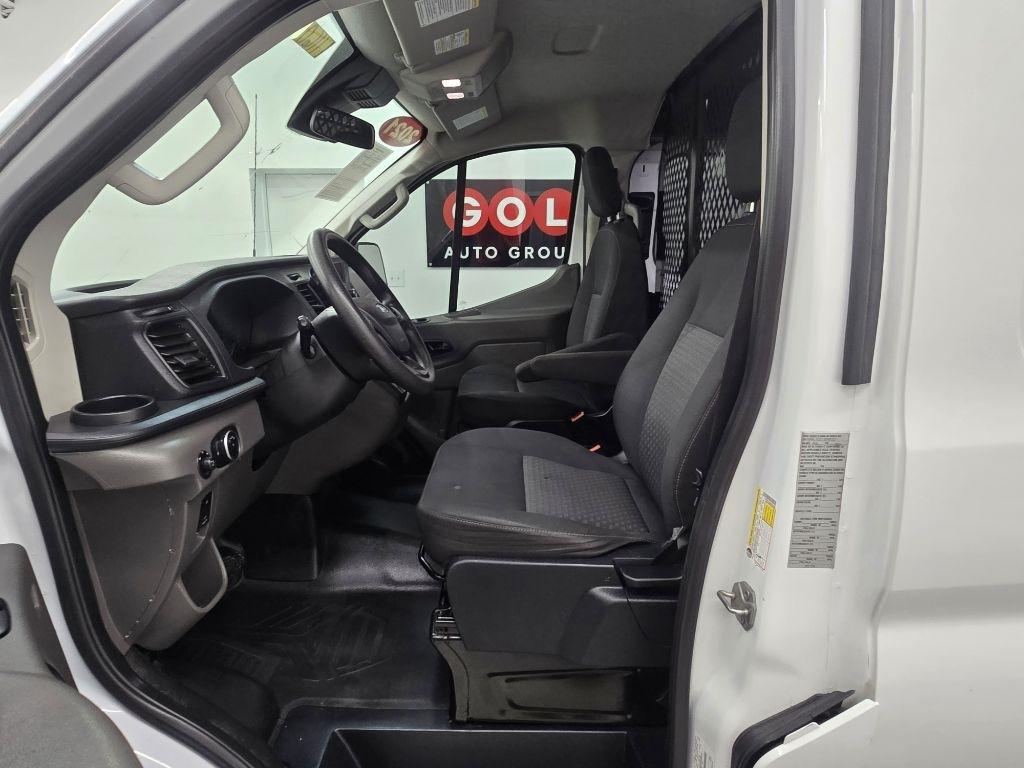 Ford Transit 250 Van Low Roof w/Sliding Pass. 130-in. WB 2021