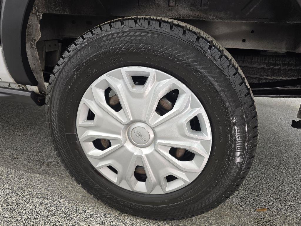 Ford Transit 250 Van Low Roof w/Sliding Pass. 130-in. WB 2021