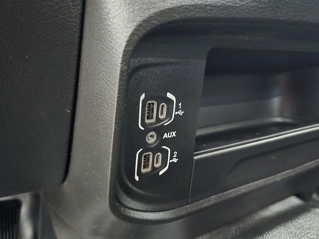 RAM 2500 Tradesman Crew Cab LWB 4WD 2022