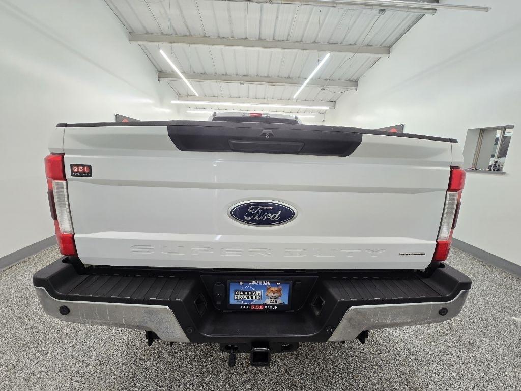 Ford F-250 SD Lariat Crew Cab 2WD 2019