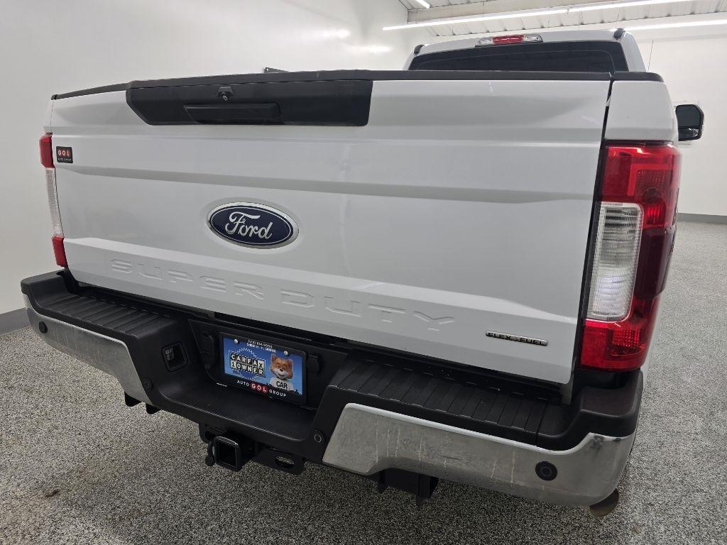 Ford F-250 SD Lariat Crew Cab 2WD 2019