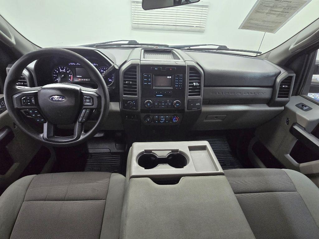 Ford F-250 SD Lariat Crew Cab 2WD 2019