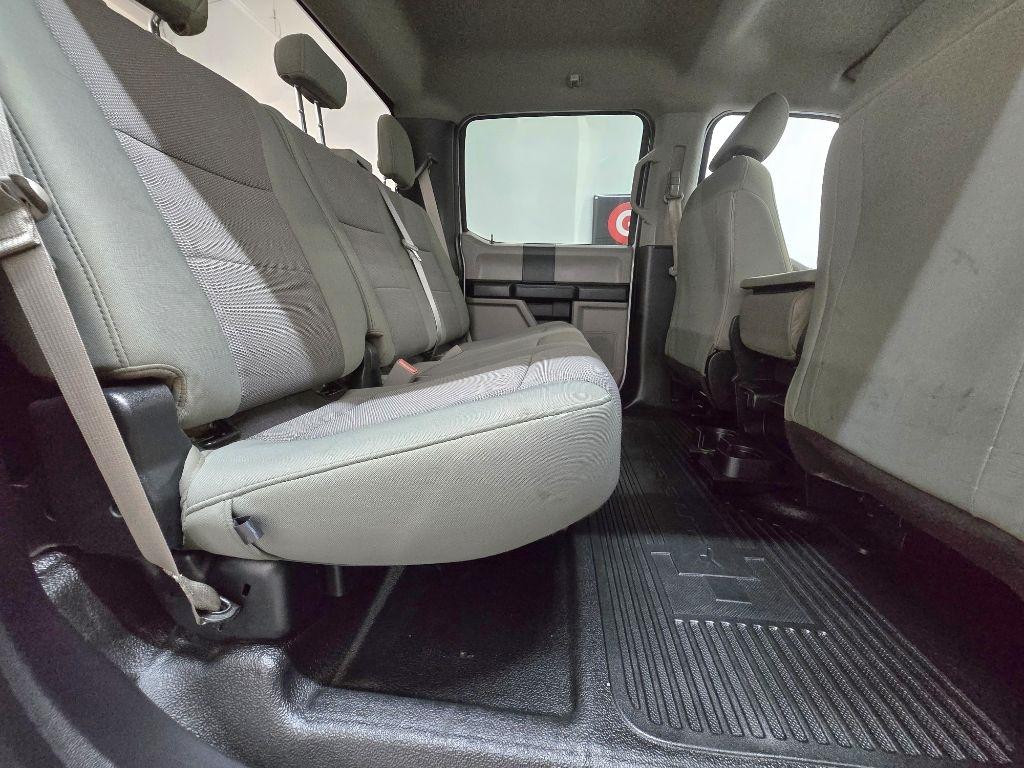 Ford F-250 SD Lariat Crew Cab 2WD 2019