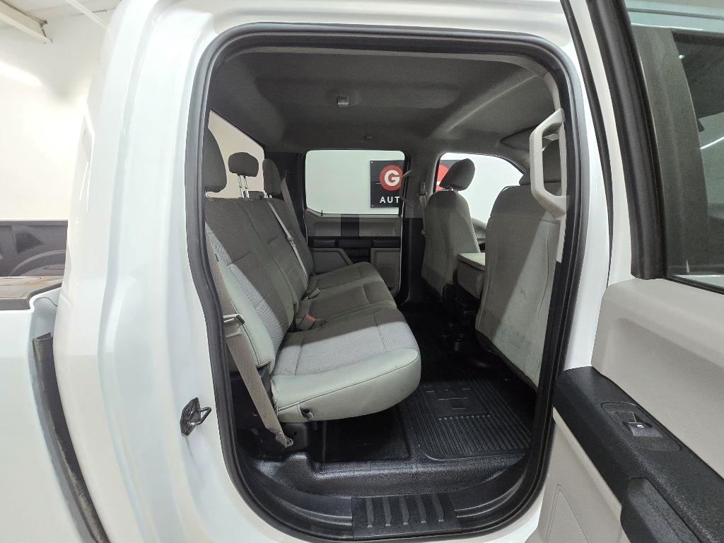 Ford F-250 SD Lariat Crew Cab 2WD 2019