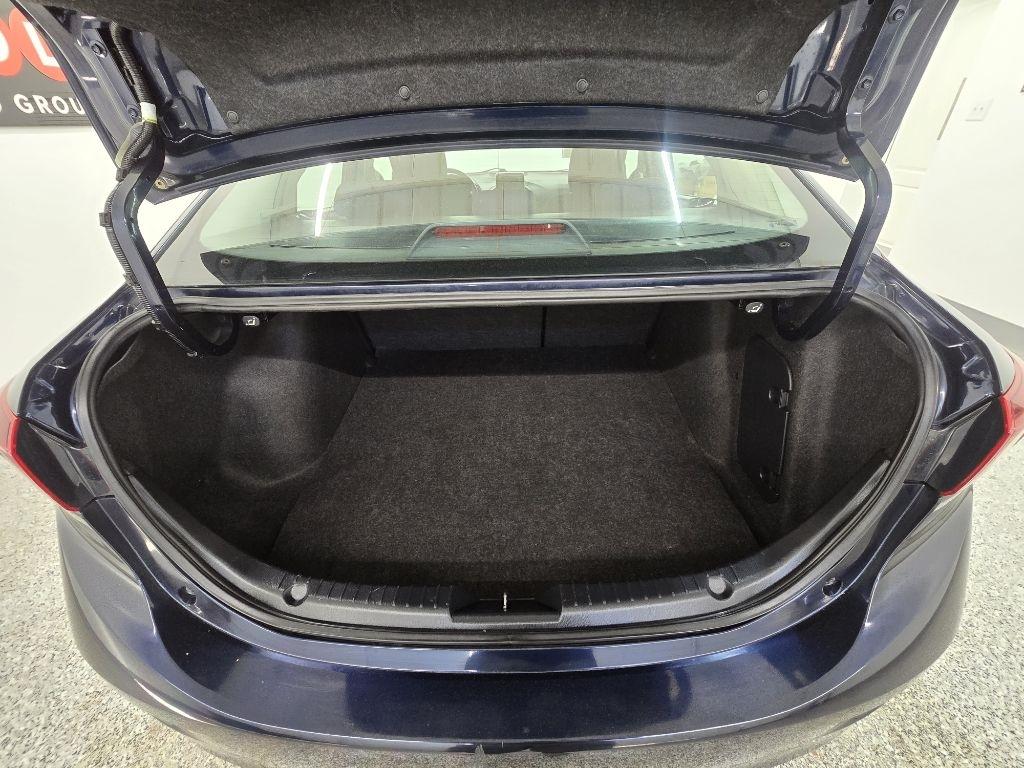 Mazda MAZDA3 i Sport AT 4-Door 2016