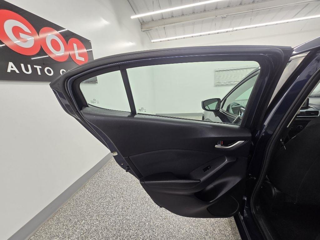 Mazda MAZDA3 i Sport AT 4-Door 2016