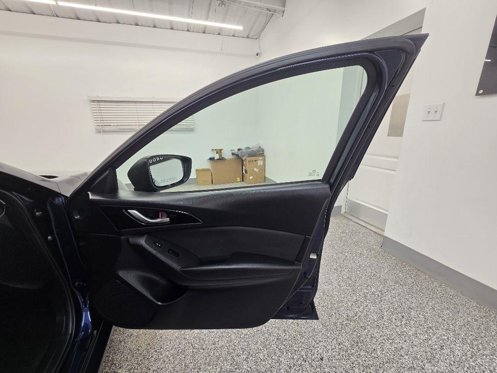 Mazda MAZDA3 i Sport AT 4-Door 2016