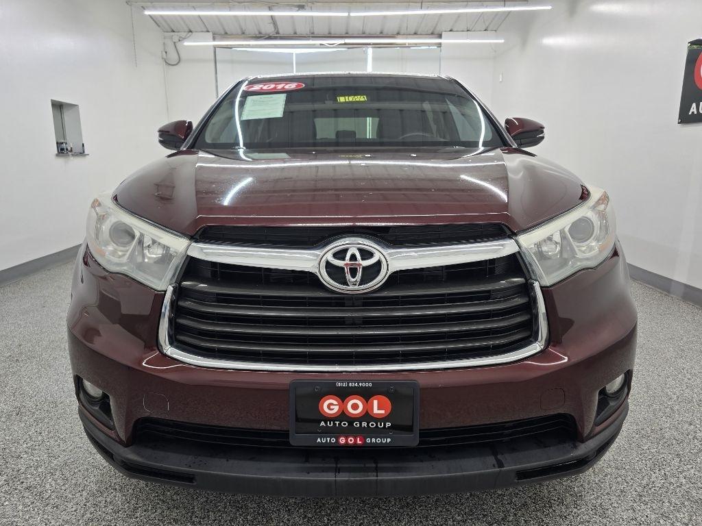 Toyota Highlander LE FWD V6 2016