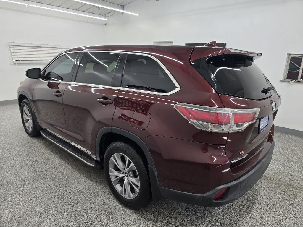 Toyota Highlander LE FWD V6 2016