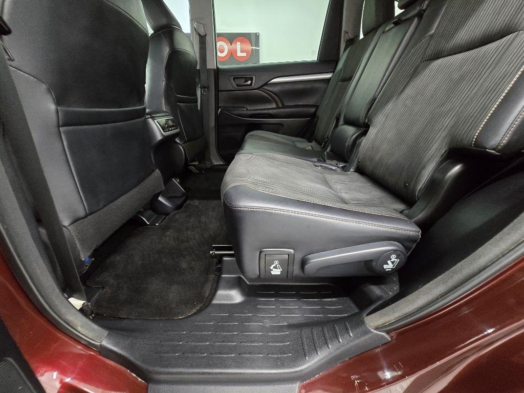 Toyota Highlander LE FWD V6 2016