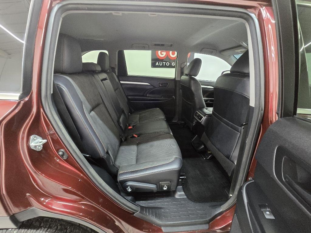 Toyota Highlander LE FWD V6 2016