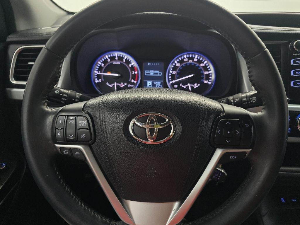 Toyota Highlander LE FWD V6 2016