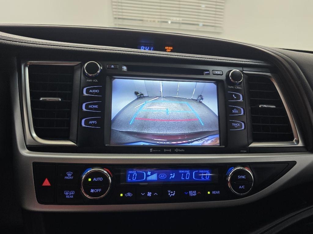 Toyota Highlander LE FWD V6 2016