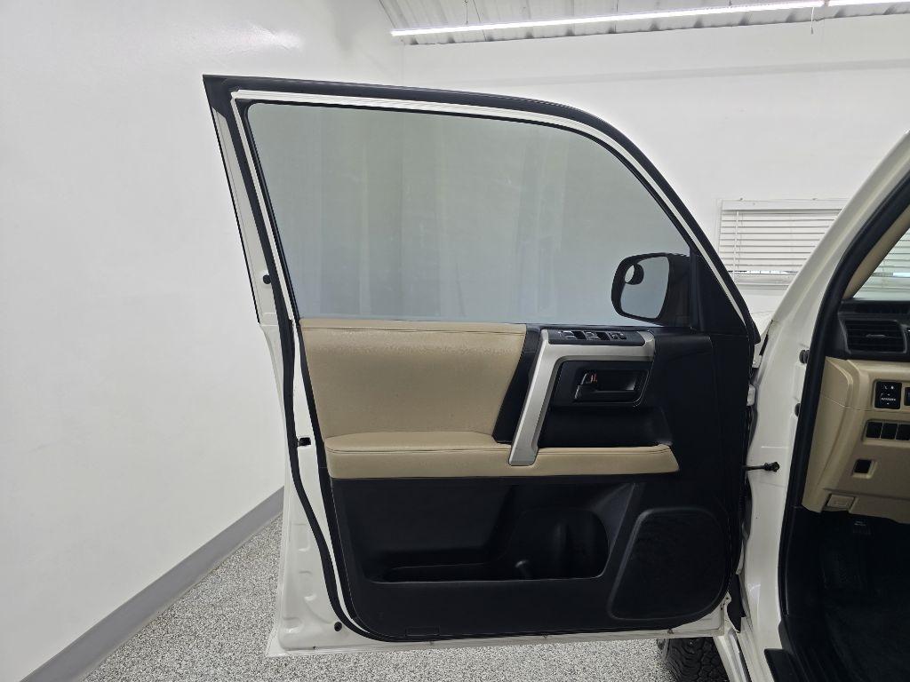 Toyota 4Runner SR5 2WD V6 2010