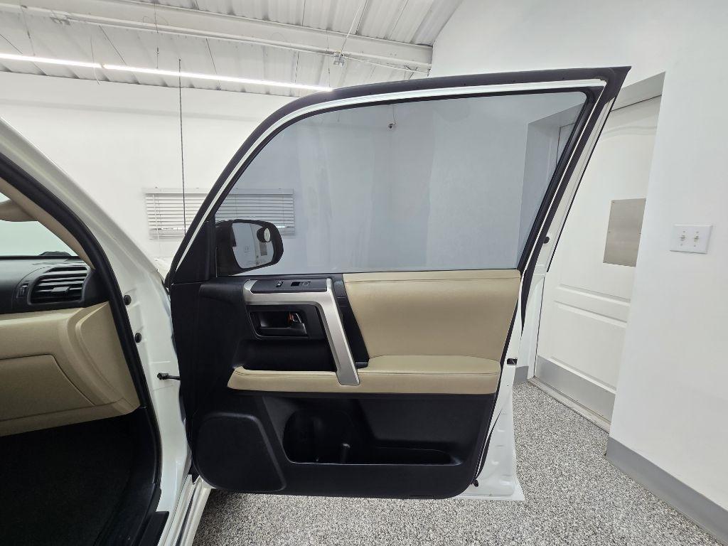 Toyota 4Runner SR5 2WD V6 2010