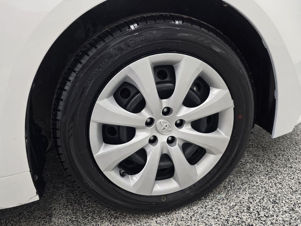 Toyota Corolla LE 2021