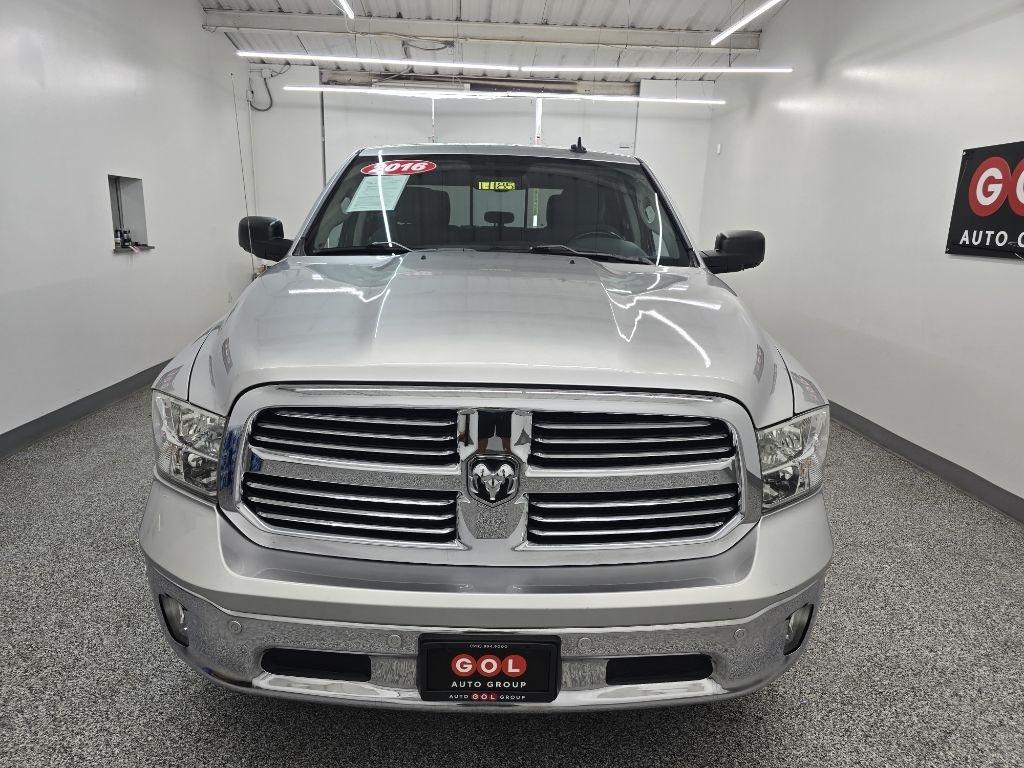 RAM 1500 SLT Crew Cab SWB 2WD 2016