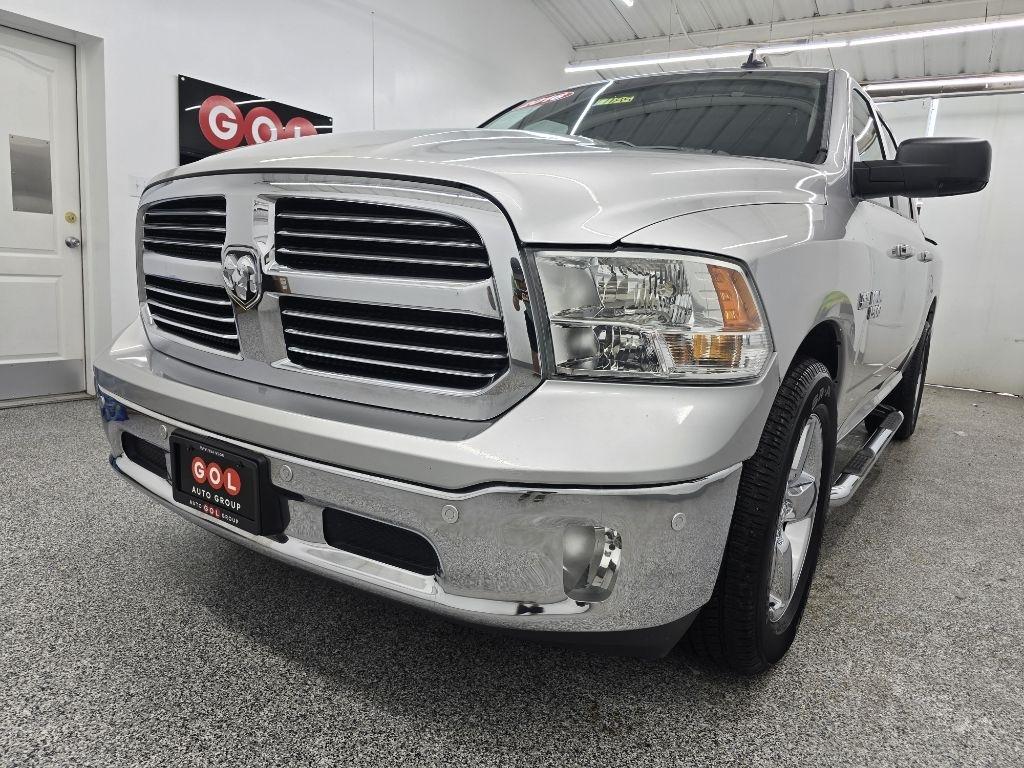 RAM 1500 SLT Crew Cab SWB 2WD 2016