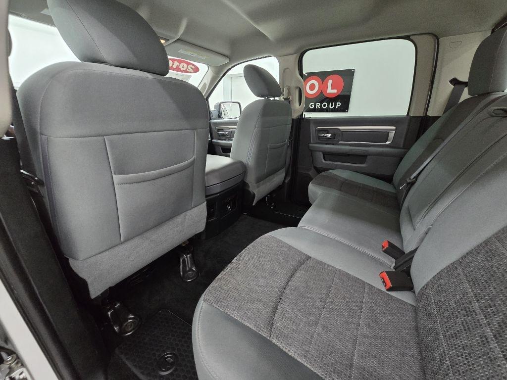 RAM 1500 SLT Crew Cab SWB 2WD 2016