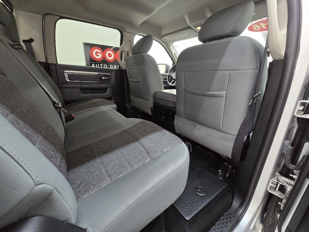 RAM 1500 SLT Crew Cab SWB 2WD 2016