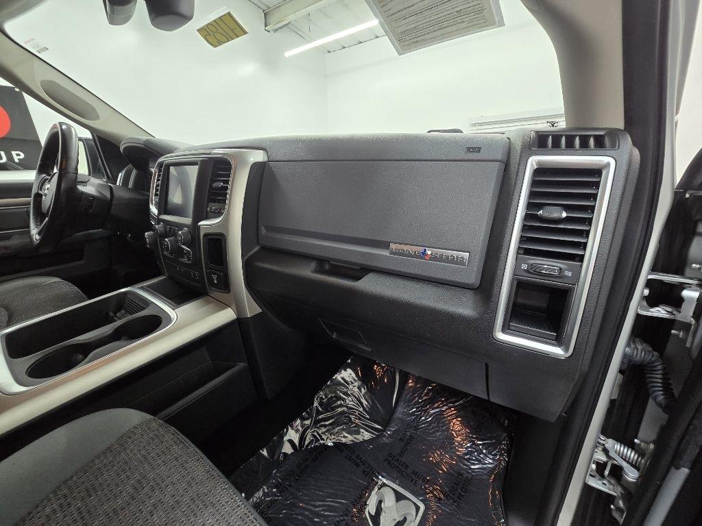 RAM 1500 SLT Crew Cab SWB 2WD 2016