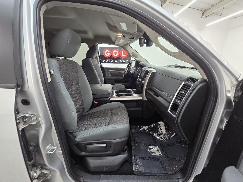 RAM 1500 SLT Crew Cab SWB 2WD 2016