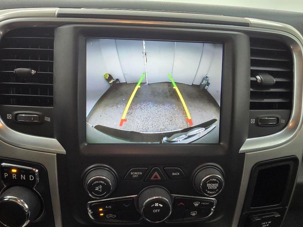 RAM 1500 SLT Crew Cab SWB 2WD 2016