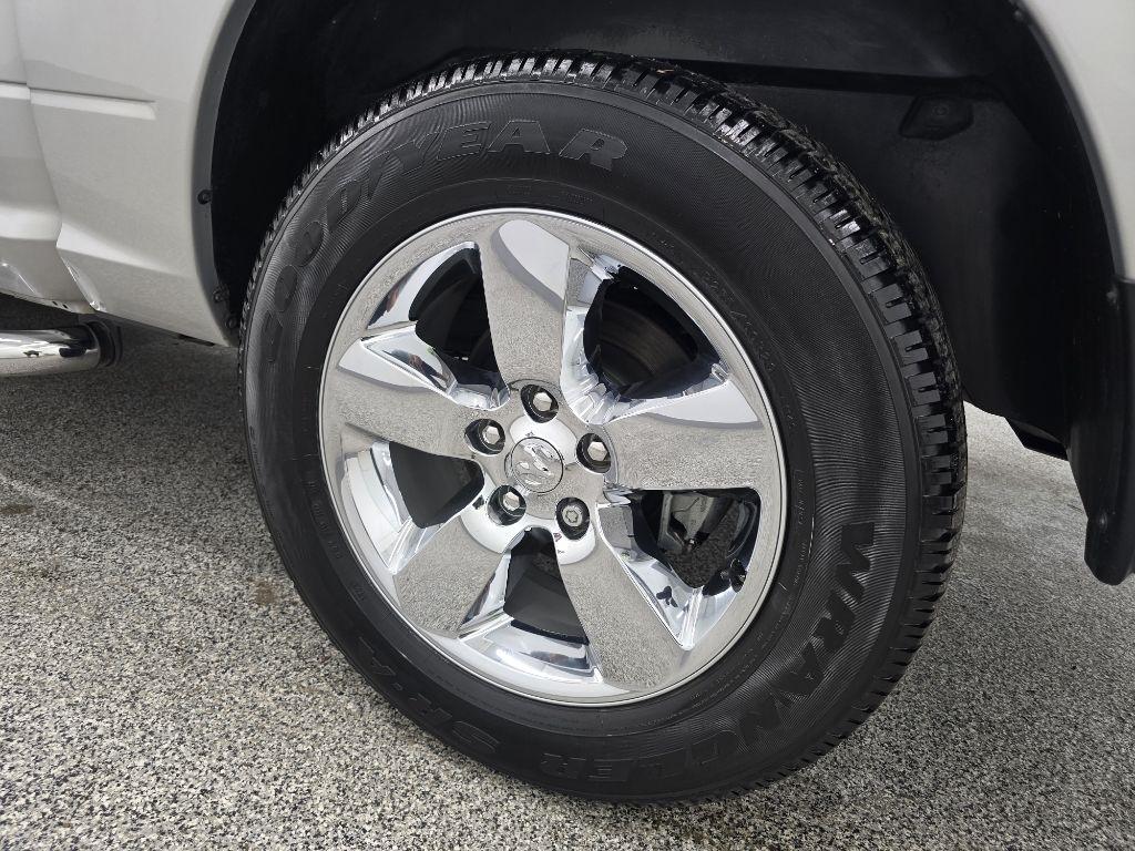 RAM 1500 SLT Crew Cab SWB 2WD 2016