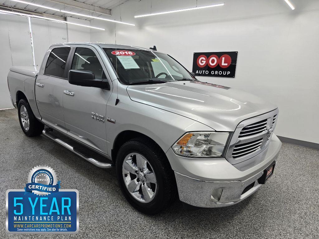 RAM 1500 SLT Crew Cab SWB 2WD 2016