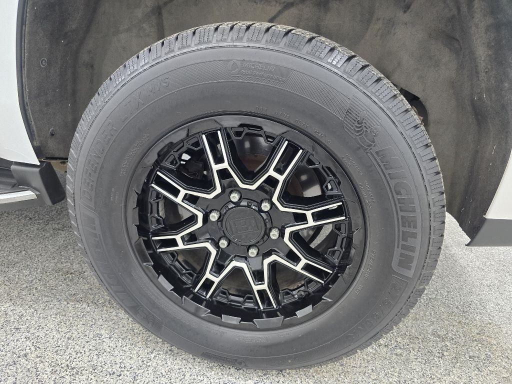 GMC Yukon SLT 2WD 2017