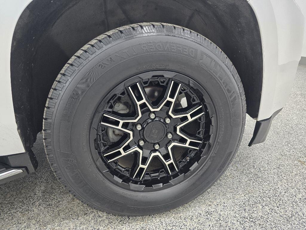 GMC Yukon SLT 2WD 2017