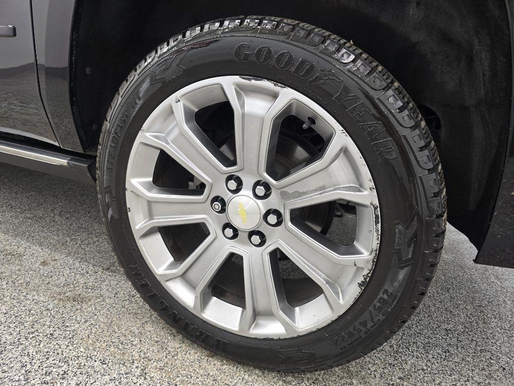 Chevrolet Suburban LTZ 4WD 2016