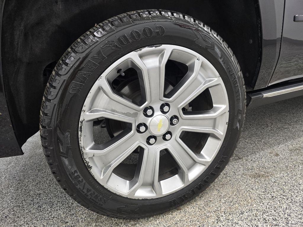 Chevrolet Suburban LTZ 4WD 2016