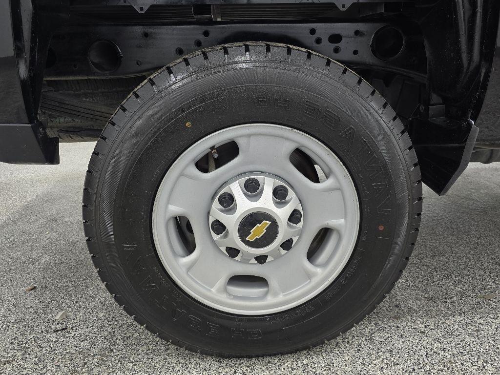 Chevrolet Silverado 2500HD Work Truck Crew Cab Long Box 2WD 2017