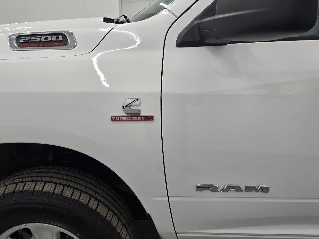 RAM 2500 Tradesman Crew Cab LWB 4WD 2022