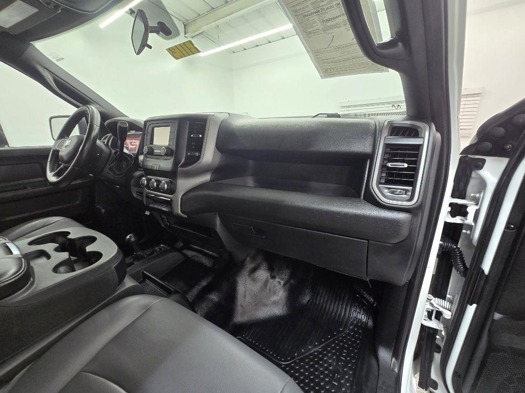 RAM 2500 Tradesman Crew Cab LWB 4WD 2022