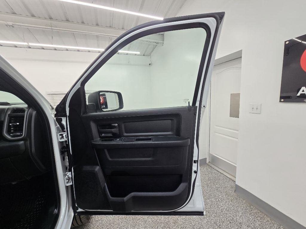 RAM 2500 Tradesman Crew Cab LWB 4WD 2022