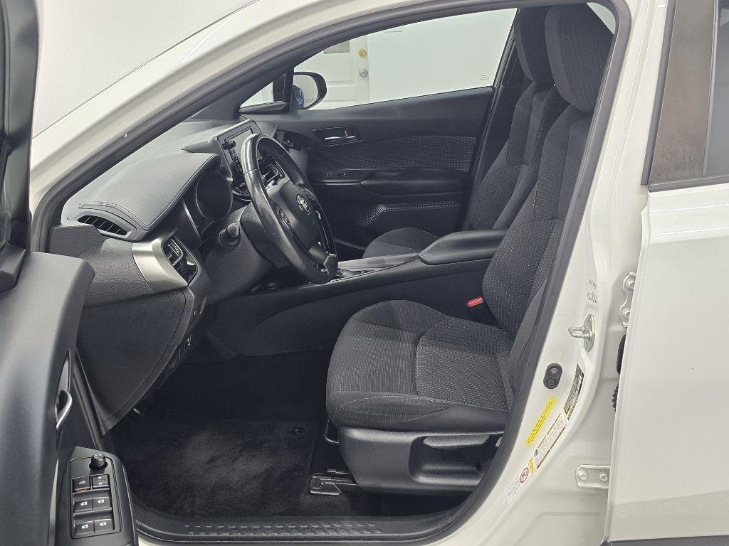 Toyota C-HR XLE 2018