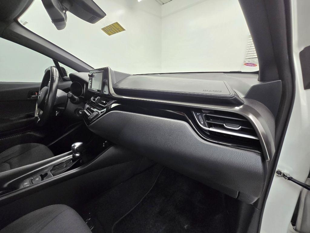 Toyota C-HR XLE 2018