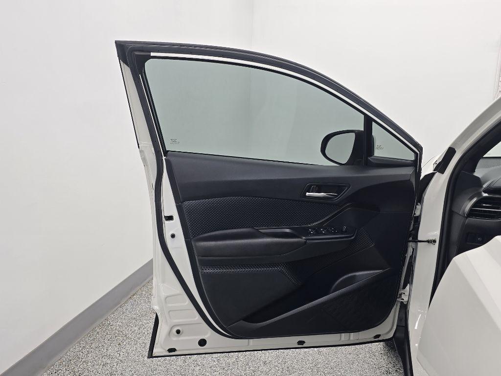 Toyota C-HR XLE 2018