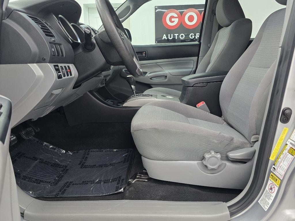 Toyota Tacoma PreRunner Double Cab V6 5AT 2WD 2015