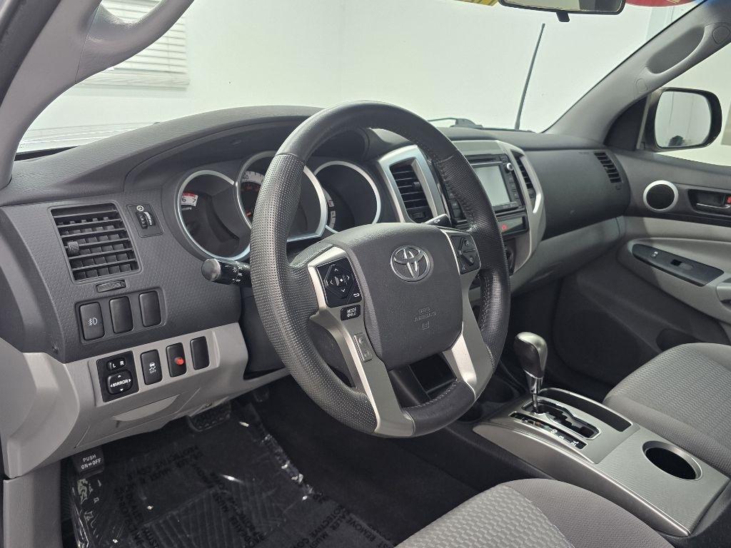 Toyota Tacoma PreRunner Double Cab V6 5AT 2WD 2015