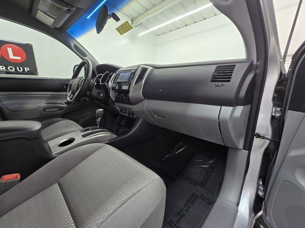 Toyota Tacoma PreRunner Double Cab V6 5AT 2WD 2015