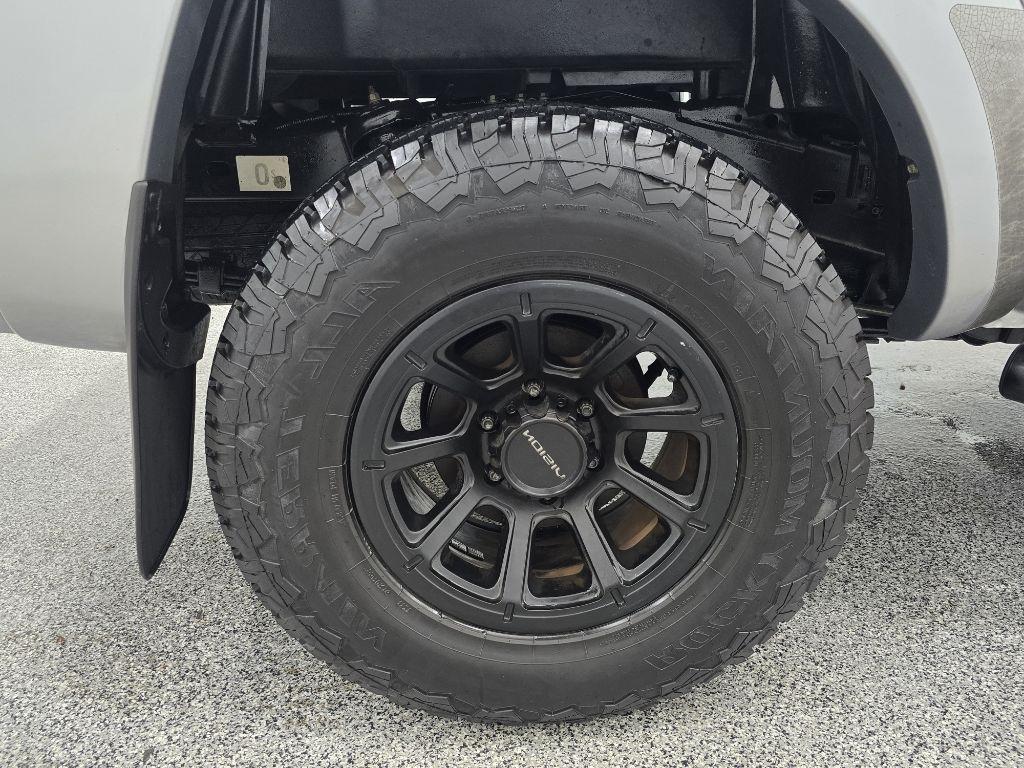 Toyota Tacoma PreRunner Double Cab V6 5AT 2WD 2015