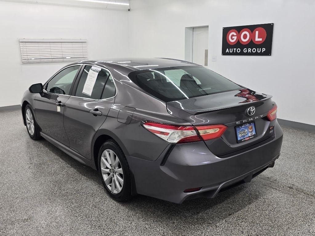 Toyota Camry SE 2020