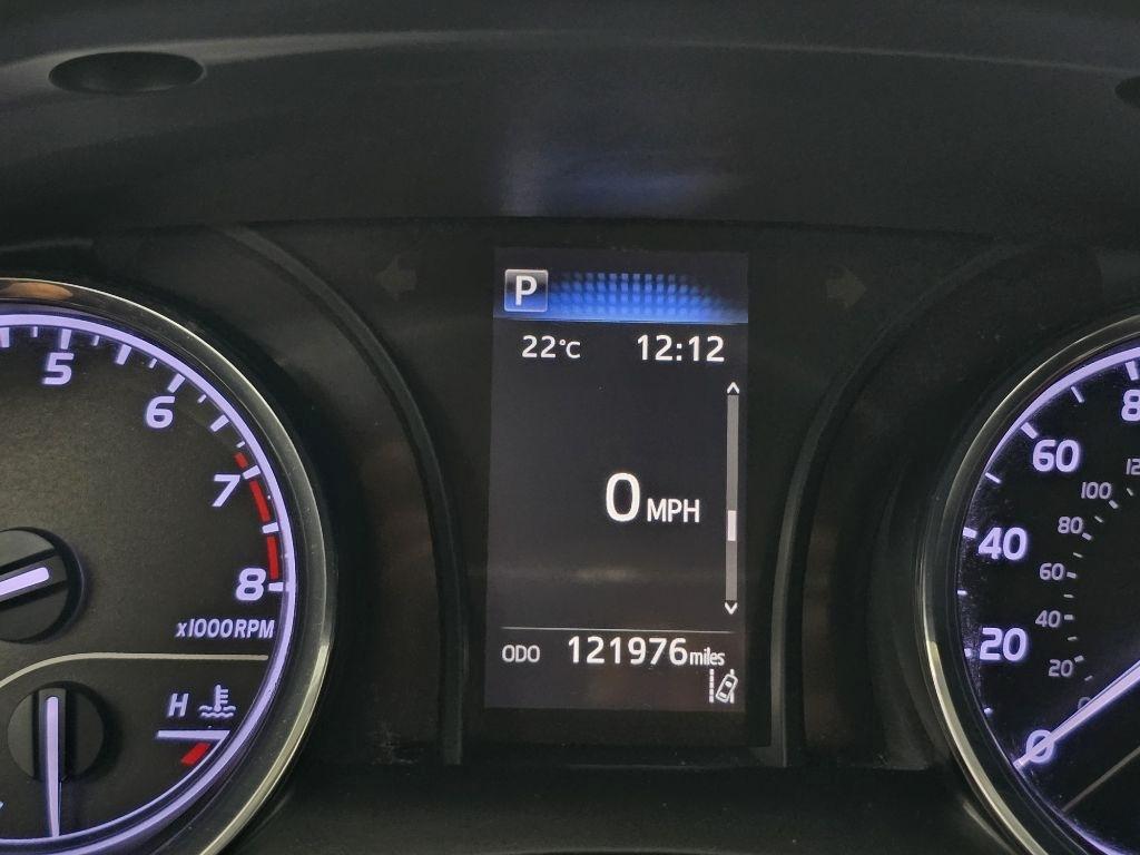 Toyota Camry SE 2020