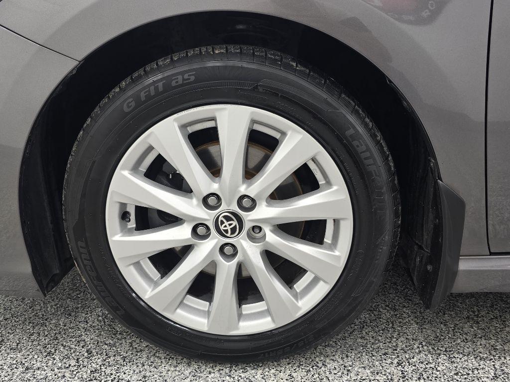 Toyota Camry SE 2020